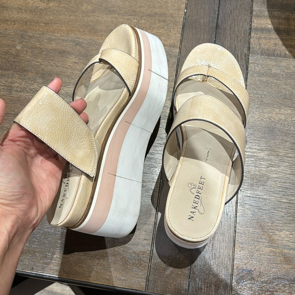 Naked feet sandals/wedges